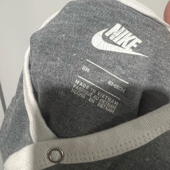 Nike Sleeper - Picture 4 of 4